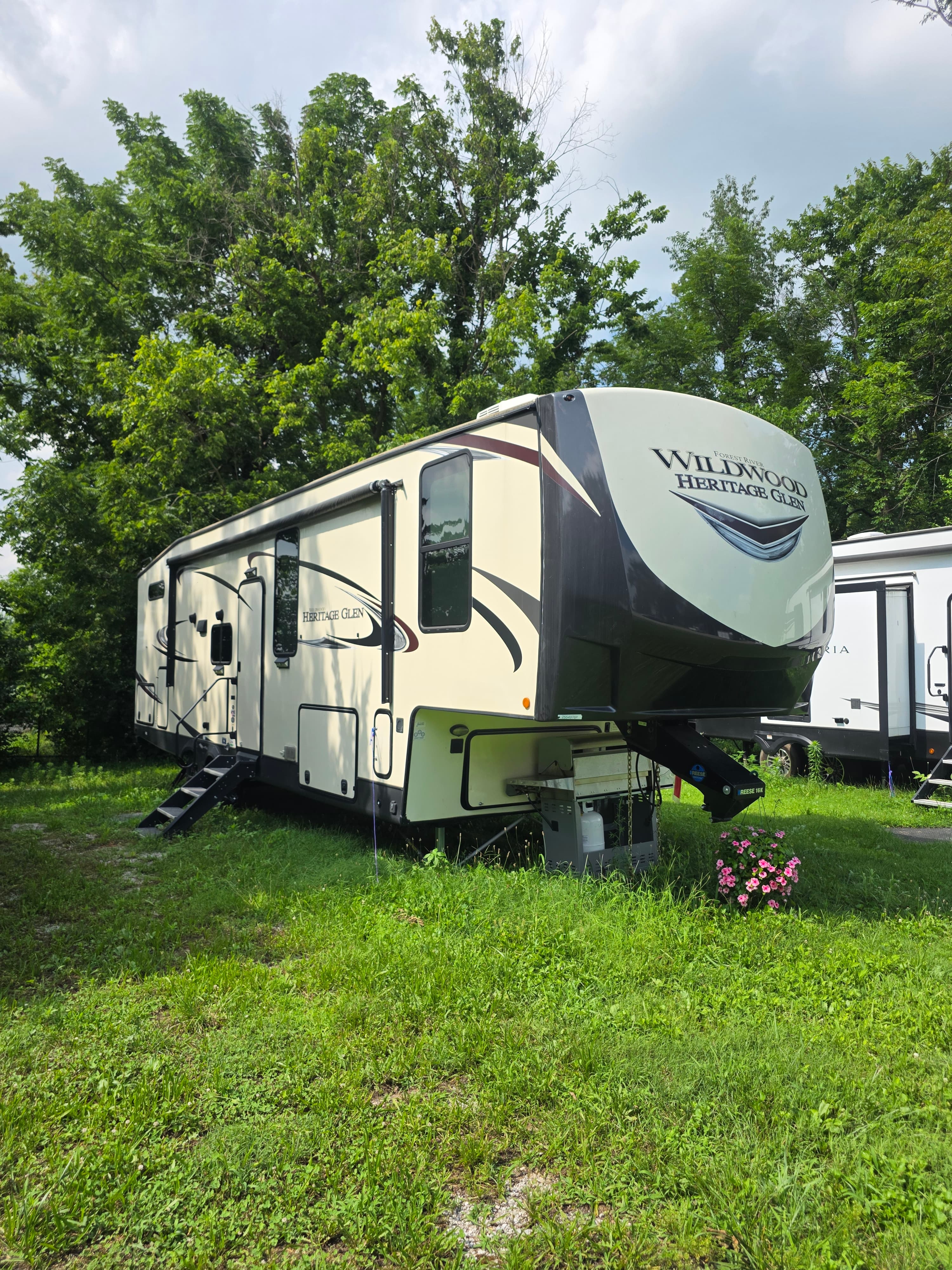5th Wheel Trailer
